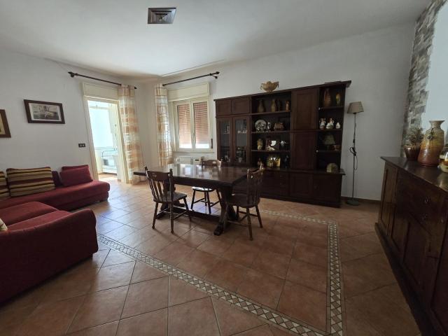 Appartamento in vendita di 175 m² in Via Filippo Orlando, 7