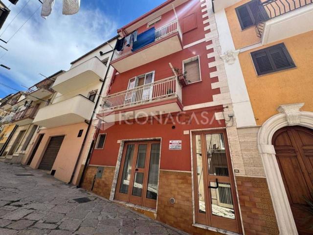 Appartamento in vendita di 175 m² in Via Fratelli Cairoli, 59