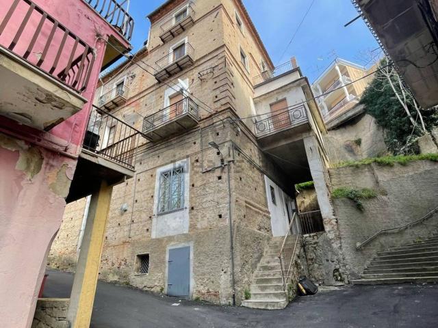 Appartamento in vendita di 175 m² in Via Ospizio, 45