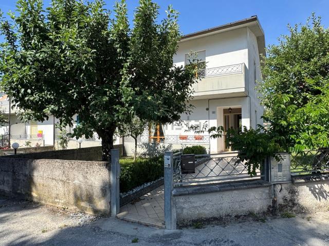 Appartamento in vendita di 175 m² in Via Leonardo da Vinci, 20