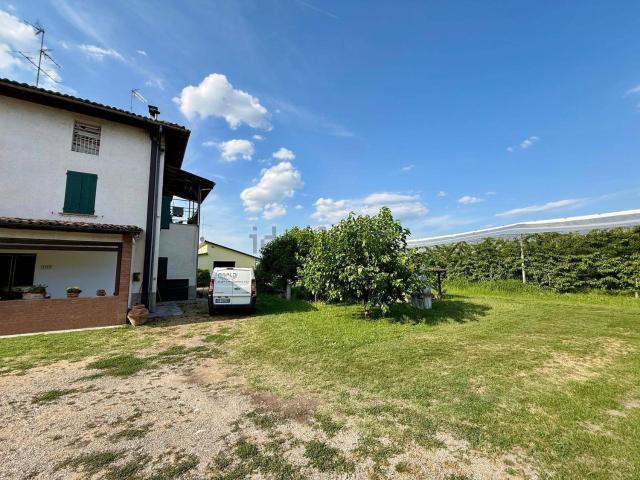 Appartamento in vendita di 175 m² in Via Modenese, 1705