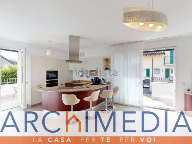Appartamento in vendita di 175 m² in Via Monte Rosa, 120