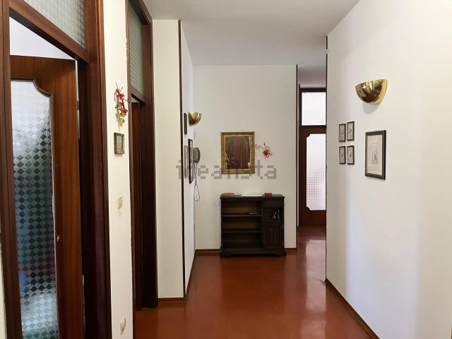 Appartamento in vendita di 175 m² in Via Muzio Oddi