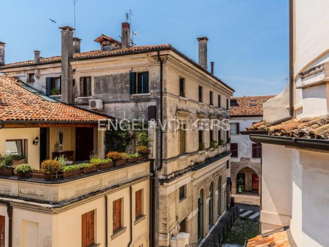 Appartamento in vendita di 175 m² in Via Sant&apos Agostino