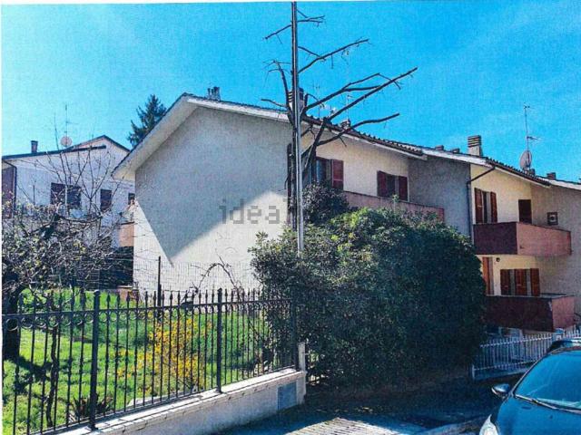 Appartamento in vendita di 175 m² in Via Sibillini