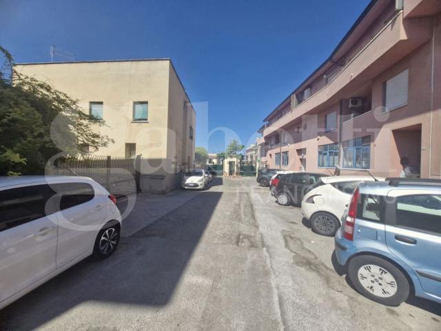 Appartamento in vendita di 175 m² in Via Silvano Franzolin