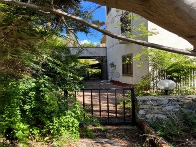 Appartamento in vendita di 175 m² in Via Pozzicello Ganzirri, 31
