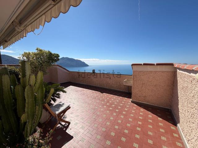 Appartamento in vendita di 175 m² in Via Polanesi