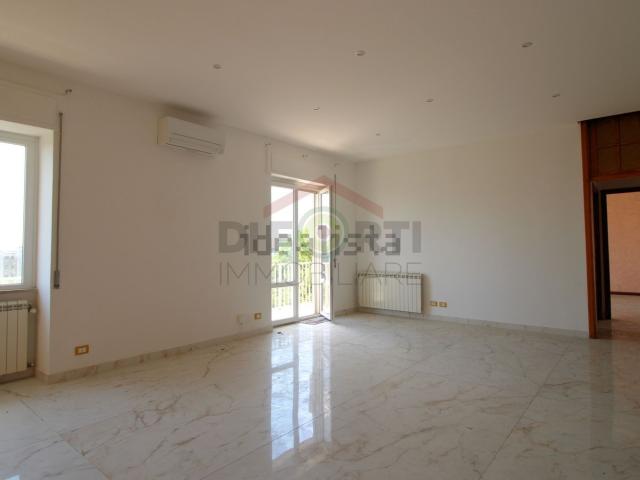 Appartamento in vendita di 175 m² in Via Padre Anselmo da Ragusa, 71