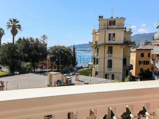 Appartamento in vendita di 175 m² in Via Paolo Zunino, 6