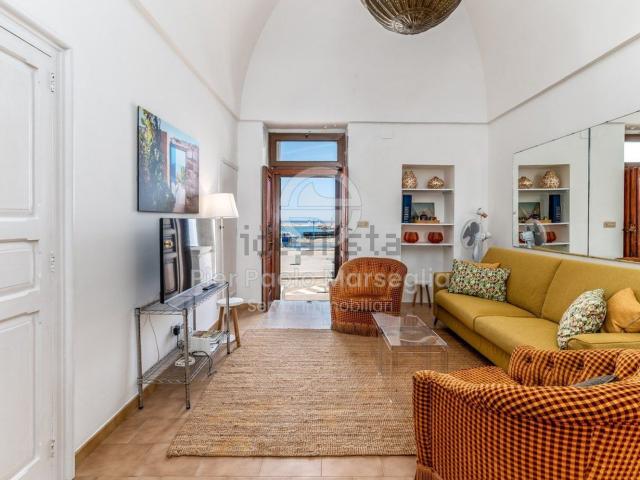 Appartamento in vendita di 175 m² in Via Petrolla