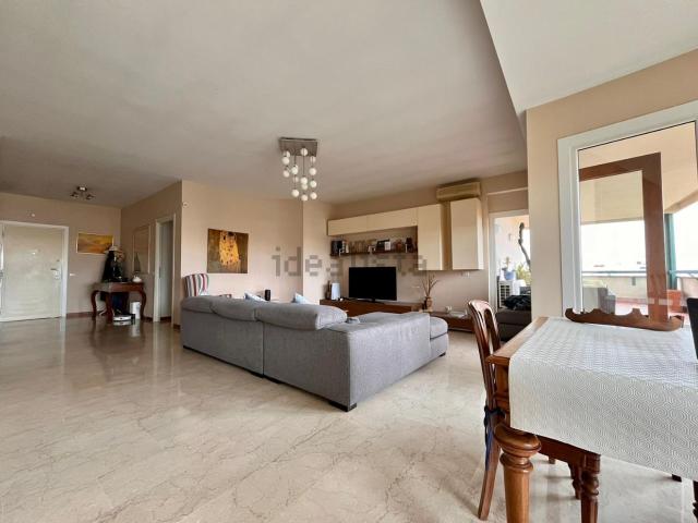Appartamento in vendita di 175 m² in Via Riccardo Forster, 41