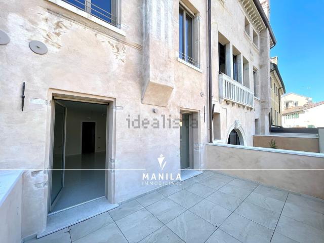 Appartamento in vendita di 175 m² in Via Tolpada
