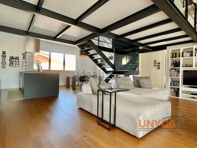Appartamento in vendita di 175 m² in Via Tintoretto