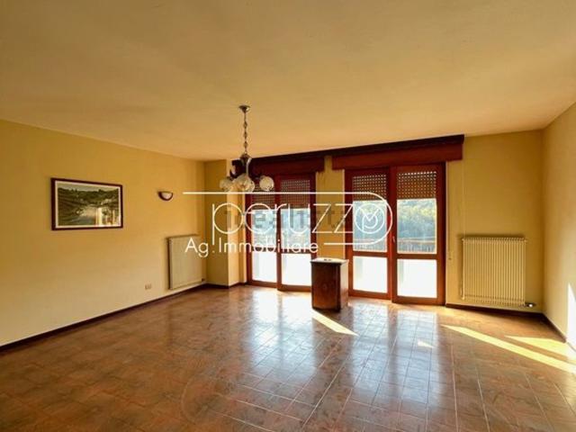 Appartamento in vendita di 175 m² in Via Val Bella