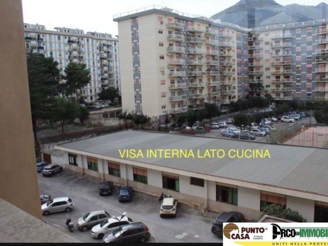 Appartamento in vendita di 175 m² in Via Zaire