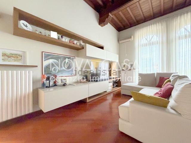 Appartamento in vendita di 175 m² in Viale Europa