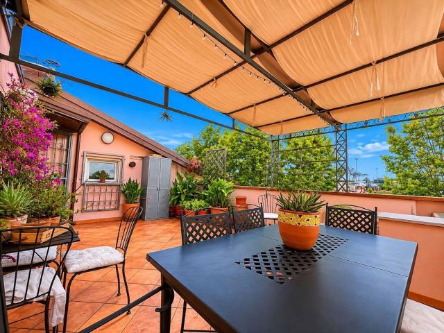 Appartamento in vendita di 175 m² in Viale San Bartolomeo, 251