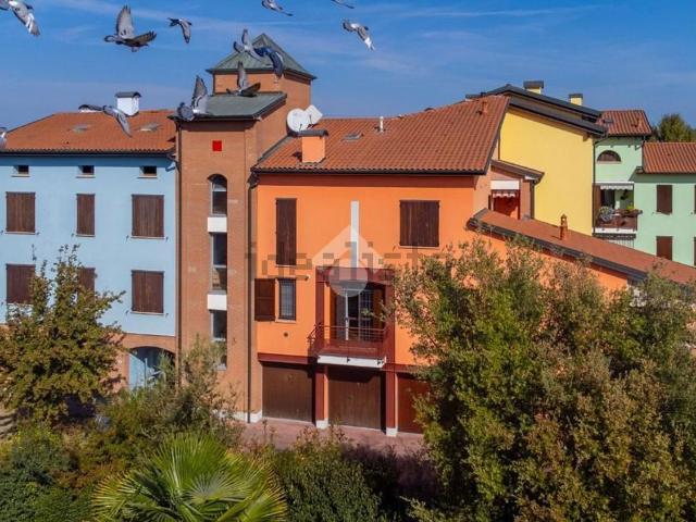 Appartamento in vendita di 175 m² in Piazzetta dei Lillà, 6
