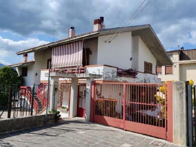 Appartamento in vendita di 176 m² in Via Trieste
