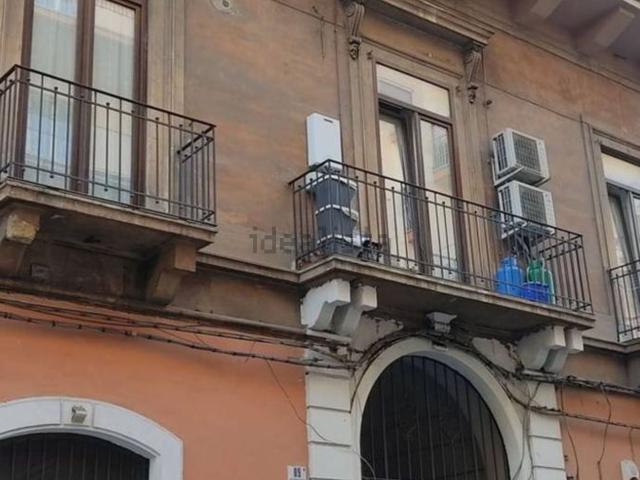 Appartamento in vendita di 176 m² in Via Camillo Finocchiaro Aprile, 89