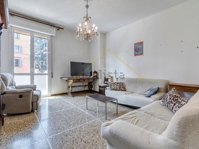Appartamento in vendita di 176 m² in Via Augusto Murri