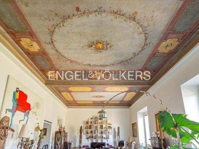 Appartamento in vendita di 176 m² in Via Buonarroti