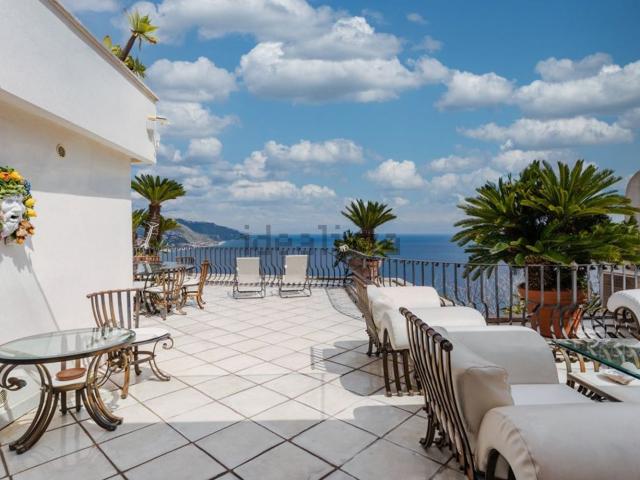 Appartamento in vendita di 176 m² in Via Guardiola Vecchia