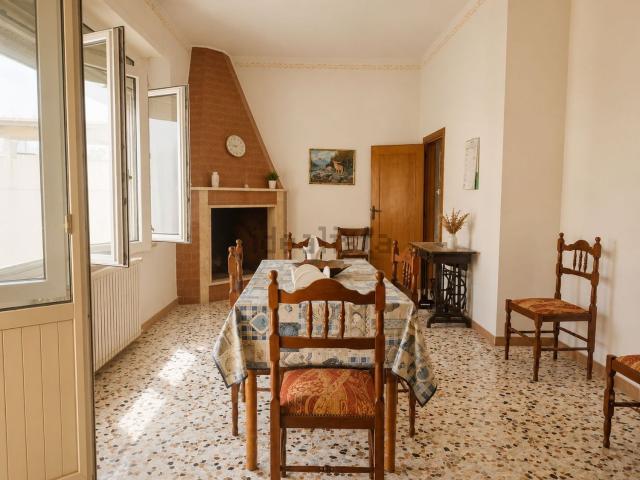 Appartamento in vendita di 176 m² in Via Guido Rossa, 11