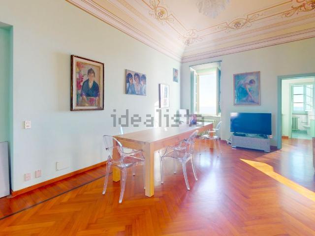 Appartamento in vendita di 176 m² in Via del Belvedere
