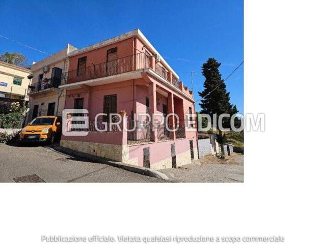 Appartamento in vendita di 176 m² in Via Francesco Aurelio di Bella