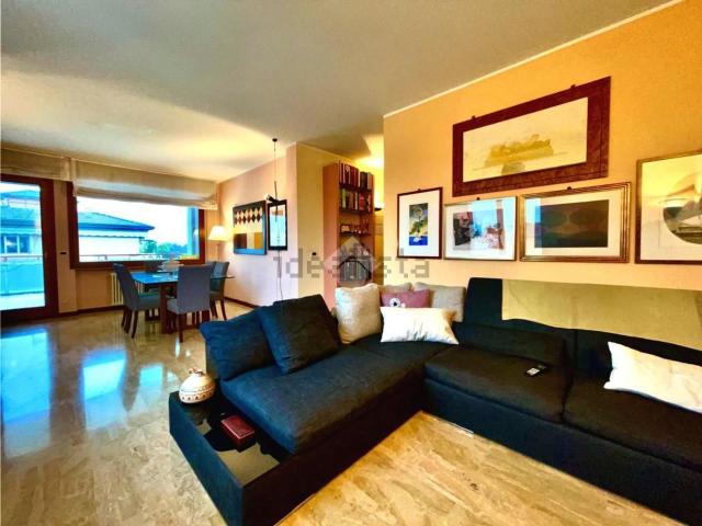 Appartamento in vendita di 176 m² in Via Monte Ventolone, 6