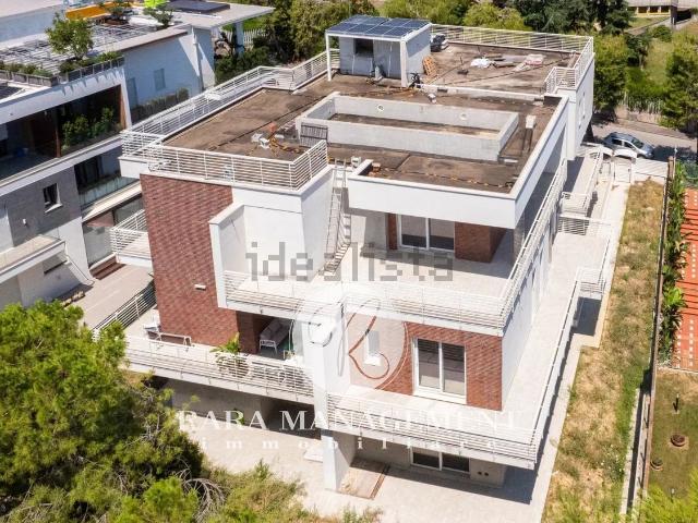 Appartamento in vendita di 176 m² in Via Papa Giovanni XXIII, 106