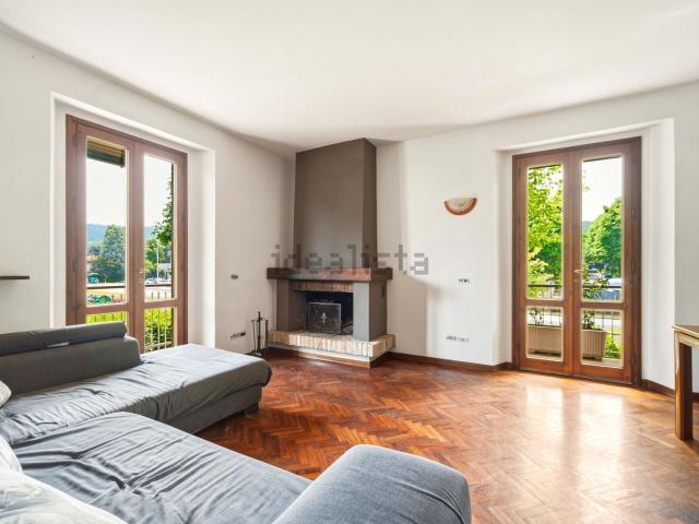 Appartamento in vendita di 176 m² in Circonvallazione Sud, 84