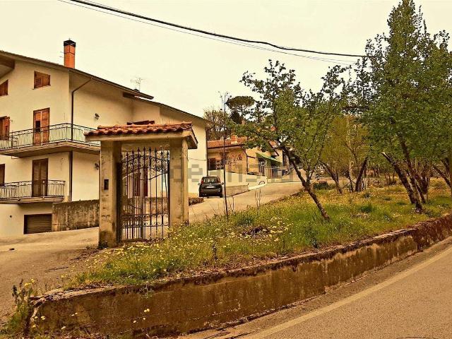 Appartamento in vendita di 176 m² in Strada Comunale Cerzete, 2