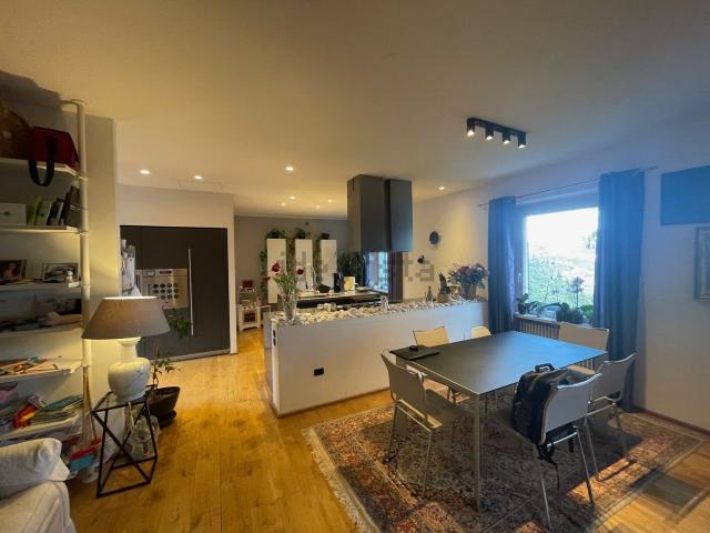 Appartamento in vendita di 176 m² in Strada Cappuccinelli, 26
