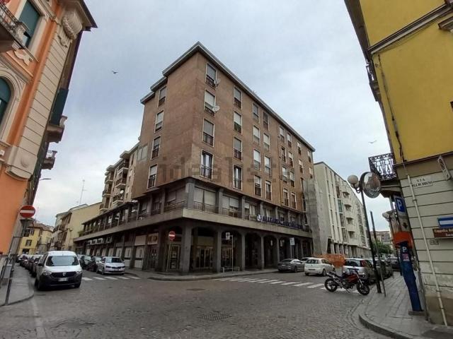 Appartamento in vendita di 177 m² in Via Camillo Cavour