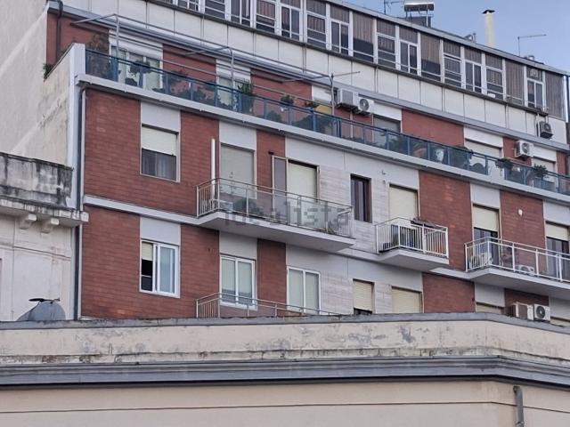 Appartamento in vendita di 177 m² in Via Cesare Battisti, 11