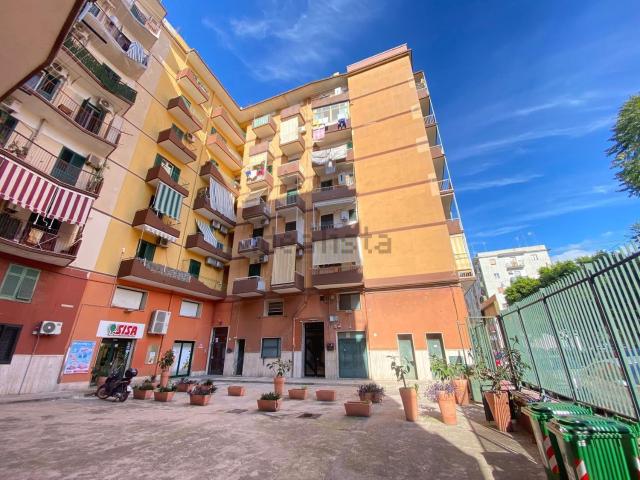 Appartamento in vendita di 177 m² in Via G. Maturi, 24