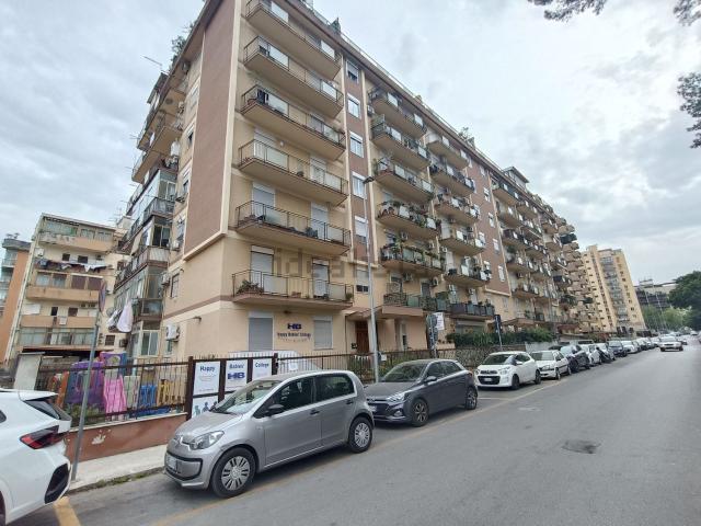Appartamento in vendita di 177 m² in Via Giuseppe Ingegneros