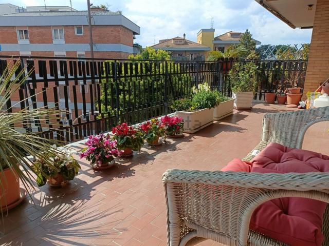 Appartamento in vendita di 177 m² in Via Giuseppe Valmarana, 29