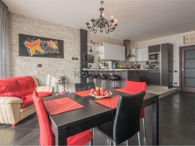 Appartamento in vendita di 177 m² in Via Giovanni Ansaldo