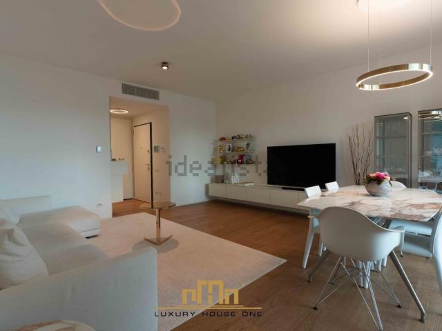 Appartamento in vendita di 177 m² in Via Giovanni Battista Pirelli, 33