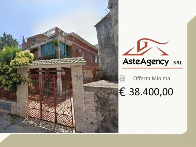 Appartamento in vendita di 177 m² in Via della Fontanella, 36