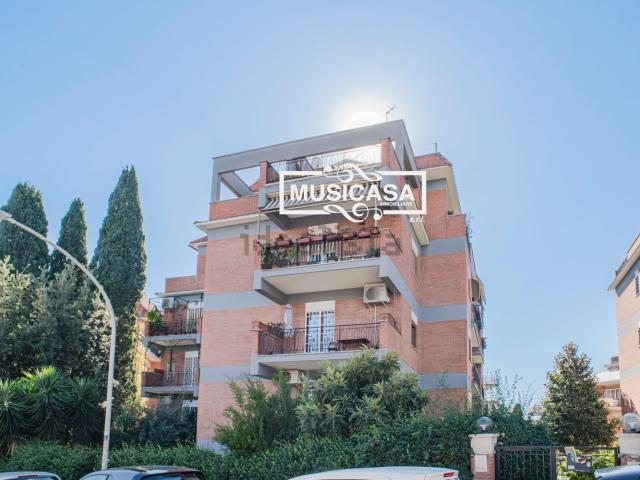 Appartamento in vendita di 177 m² in Via di Vigna Due Torri