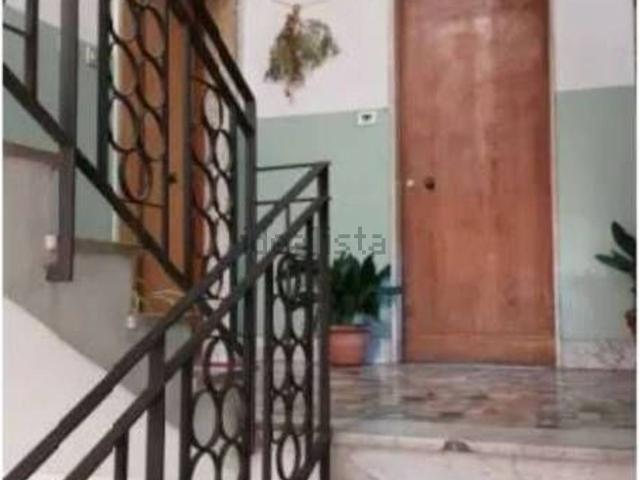 Appartamento in vendita di 177 m² in Via F. Gullo, 19