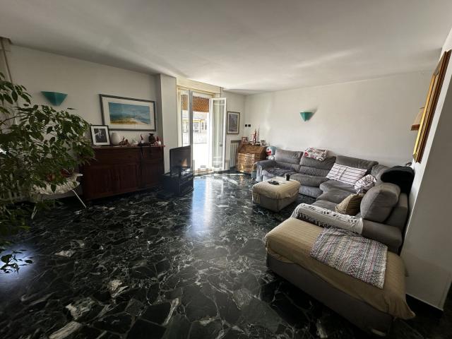 Appartamento in vendita di 177 m² in Via San Pietro