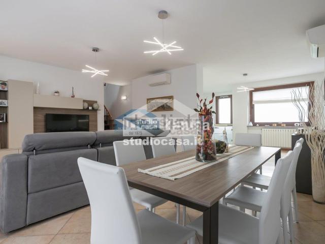 Appartamento in vendita di 177 m² in Via San Zeno