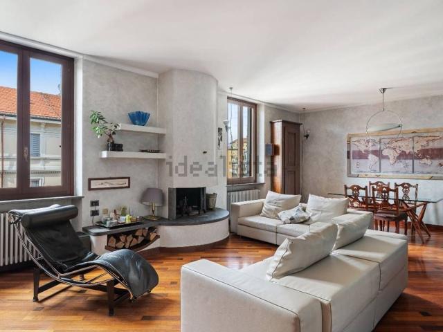 Appartamento in vendita di 177 m² in Via Parmigianino, 11