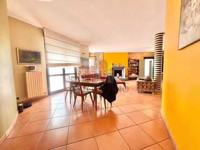 Appartamento in vendita di 177 m² in Viale Stazione